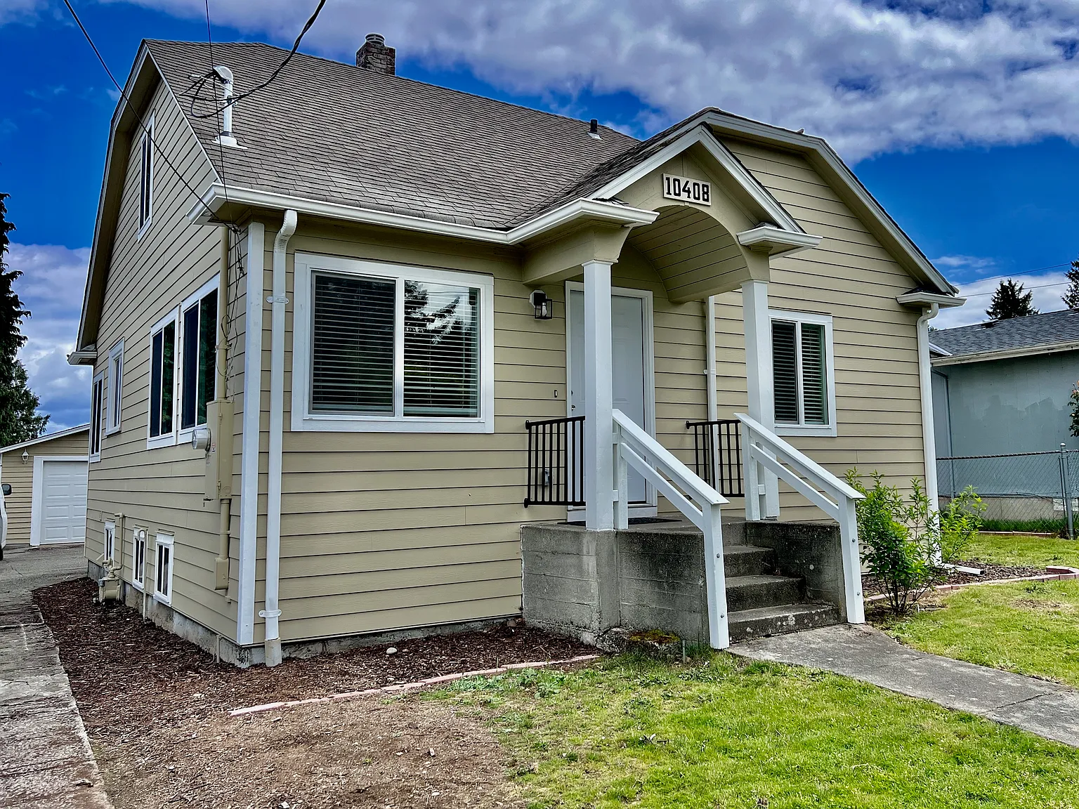 4 bed, 1290 sqft, $3,200 — Photo 2