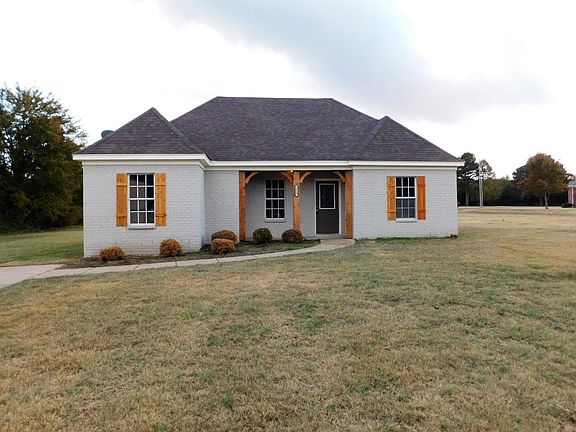 3rd image of 3369 Woods Ln