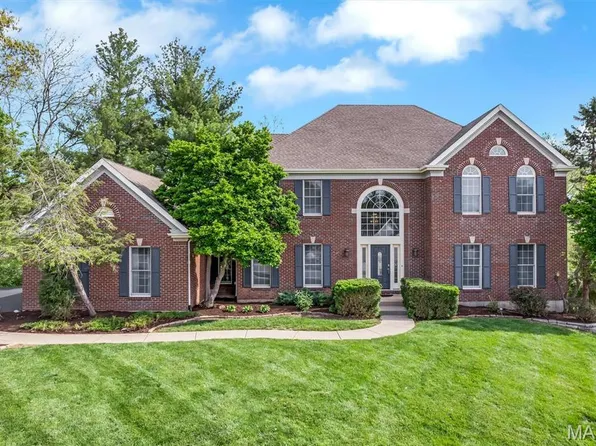 17643 Ailanthus Dr, Chesterfield, MO 63005