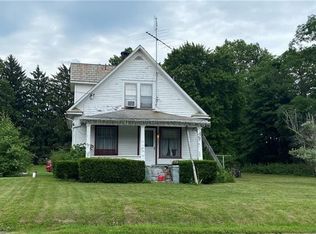 6 Delaware Rd, Fredonia, PA 16124