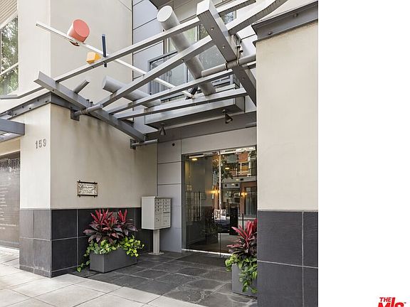 3rd image of 159 W Green St Unit 407A