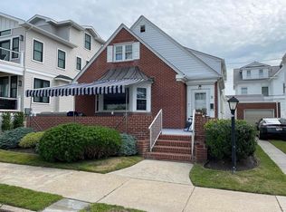 9 S Sumner Ave, Margate, NJ 08402