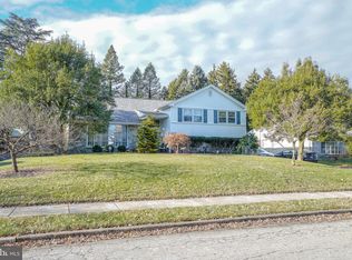 245 Barclay Cir, Cheltenham, PA 19012