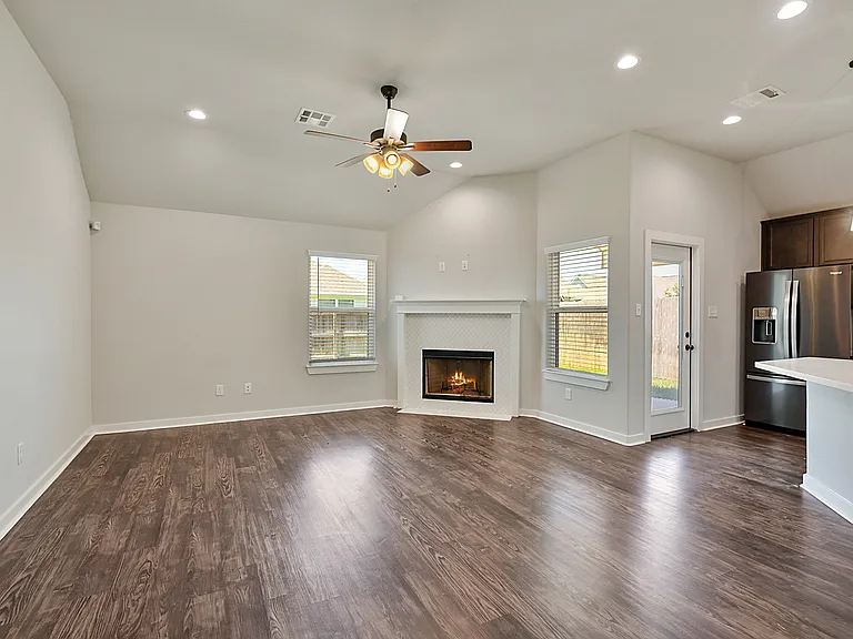3409 Alsace Ct — Photo 4