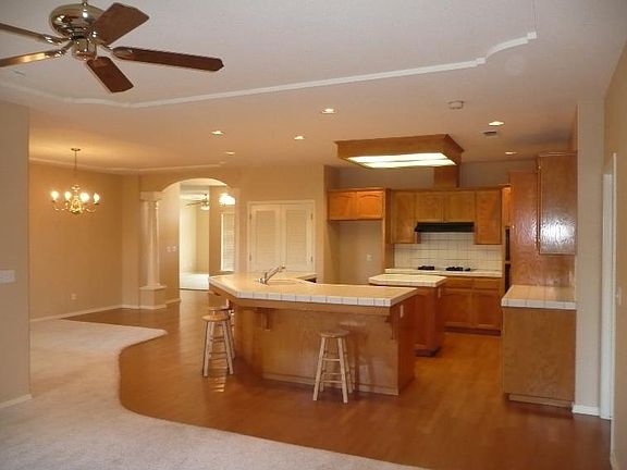 2nd image of 2887 Kensington Ct