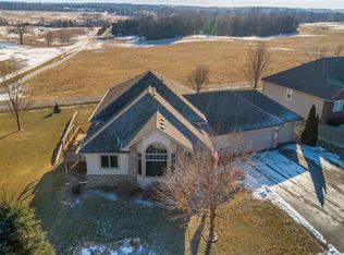 928 Arabian Dr, Jordan, MN 55352