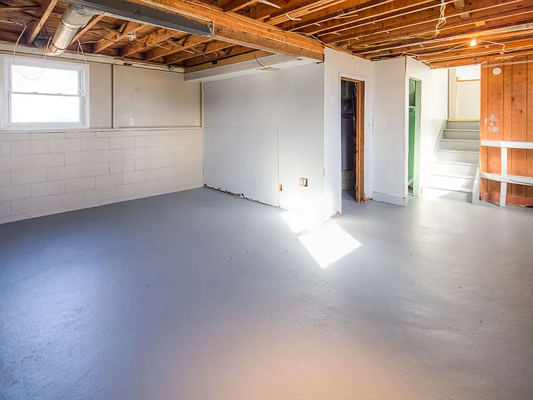 203 Sycamore Rd — Photo 12