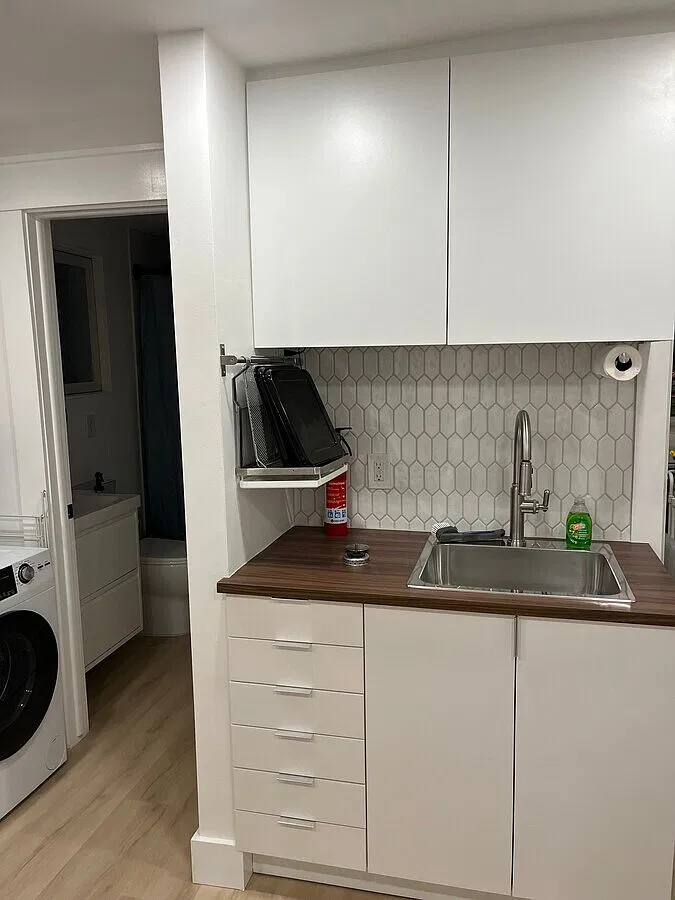 2 bed, 450 sqft, $2,500 — Photo 2