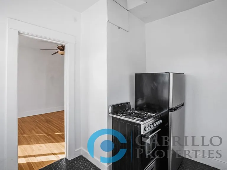Casa Blanca Apartments — Photo 25