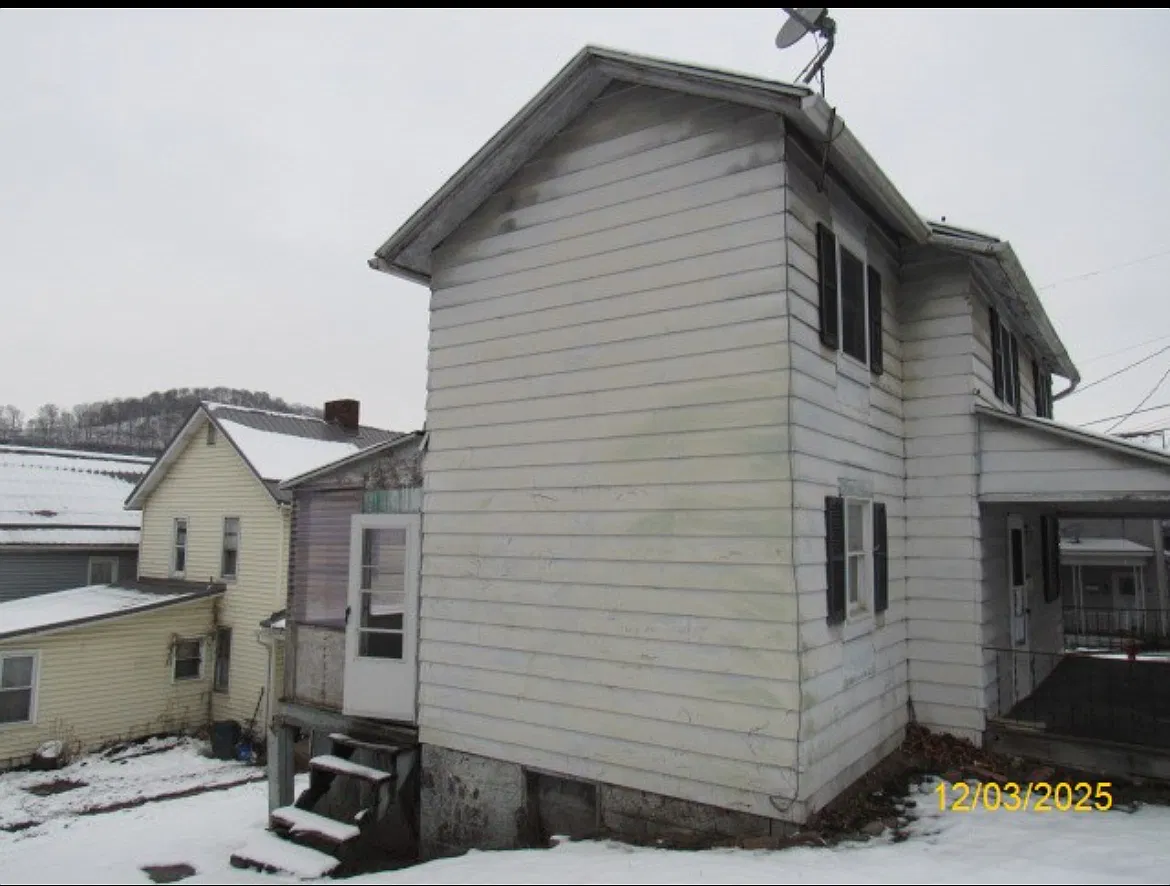 2 bed, 856 sqft, $750 — Photo 3