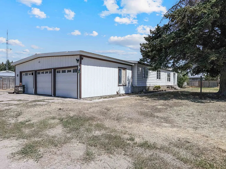 12 N 2162 W — Photo 29