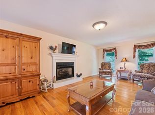 831 Red Bank Rd, Waynesville, NC 28786