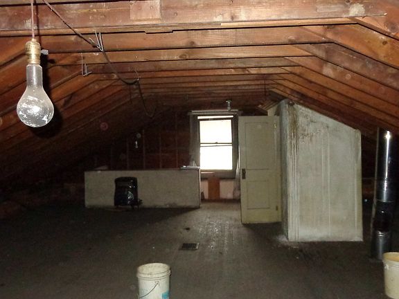 4th image of 6861 Park Ave