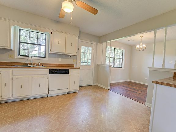 3rd image of 7089 Scepter Dr