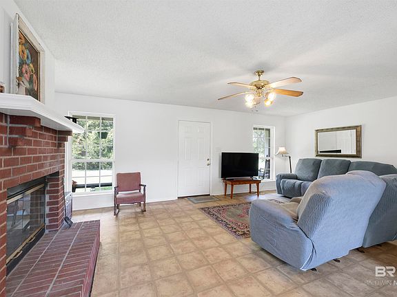4th image of 22728 Wing Ln #A