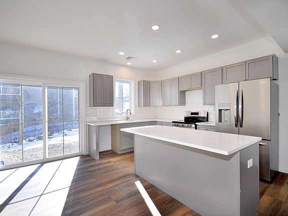 3rd image of 309 Main St #11327716