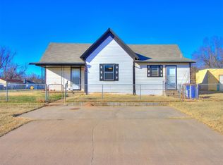 1202 W Mansur Ave, Guthrie, OK 73044