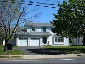 106 Chestnut St photo 1
