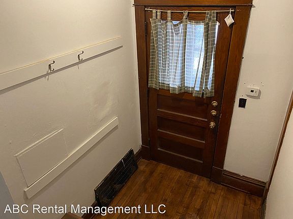 2nd image of 707 Franklin St #3