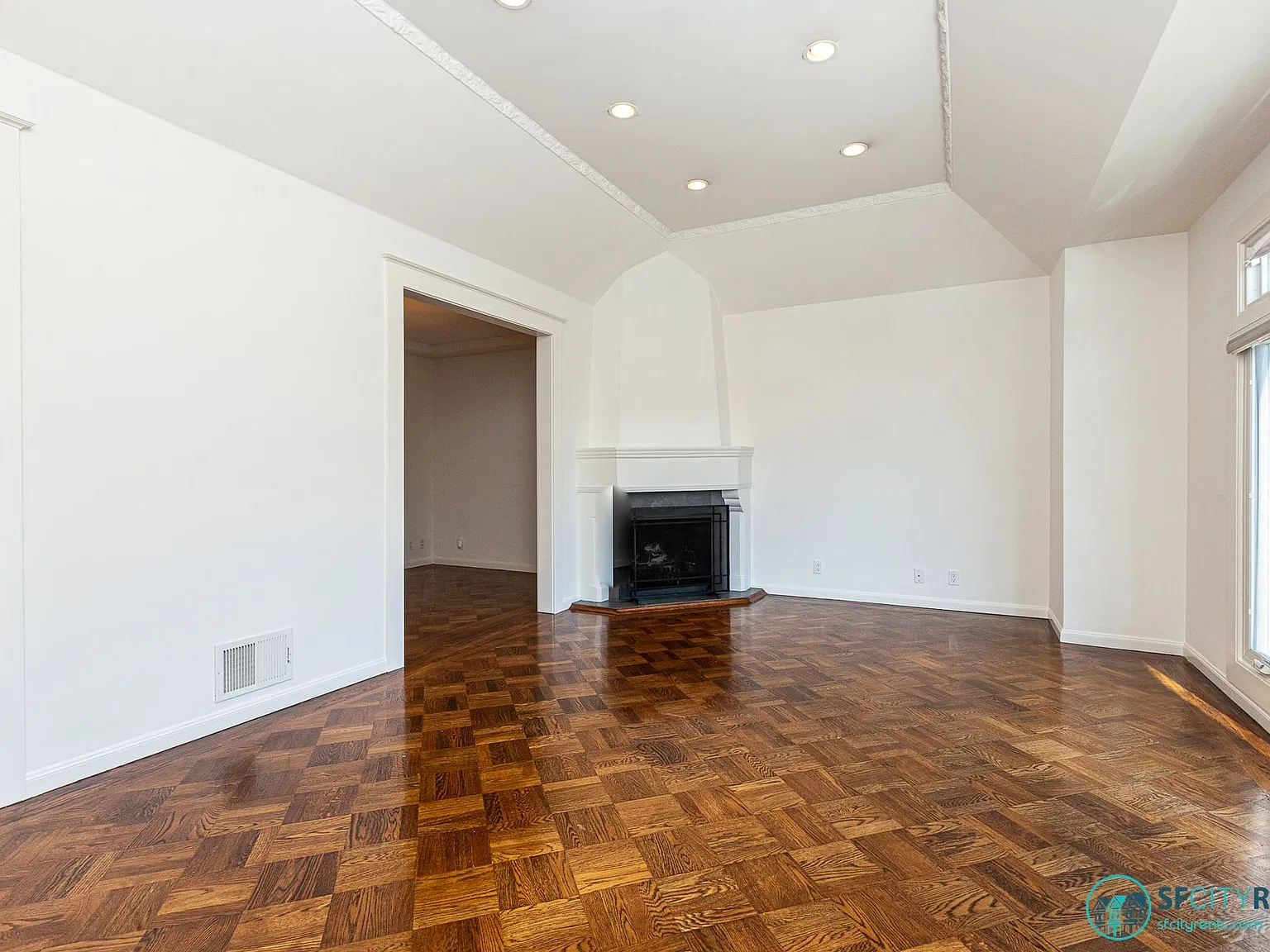 Sunset: Single-Family Home w/ Family Room, Spacious Yard, and Two-Car Parking near N-Judah — Photo 3