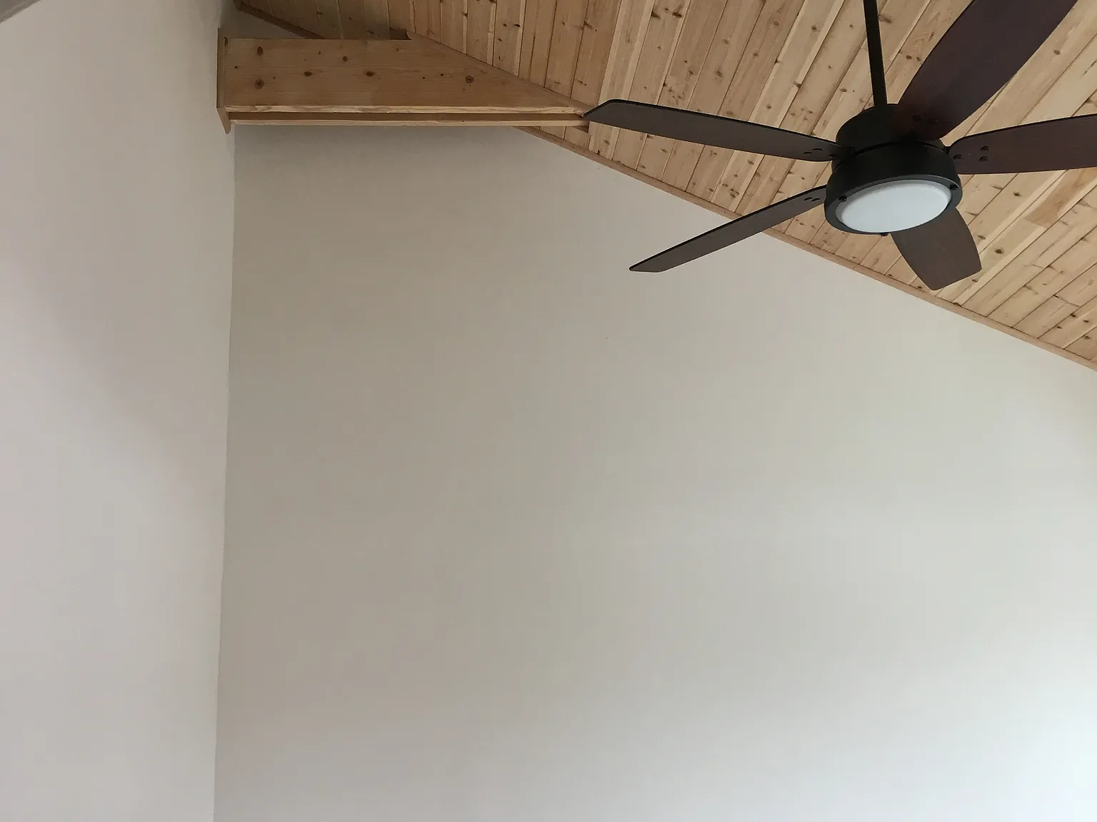 3 bed, 1400 sqft, $3,875 — Photo 3