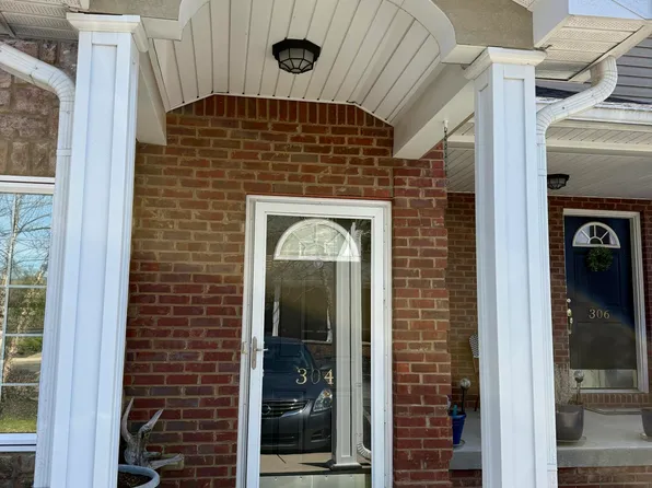 112 Leonardwood Dr Unit 304, Frankfort, KY 40601