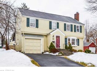 55 Linbrook Rd, West Hartford, CT 06107