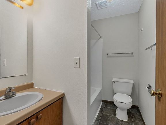 4th image of 131 Cedar St APT 304