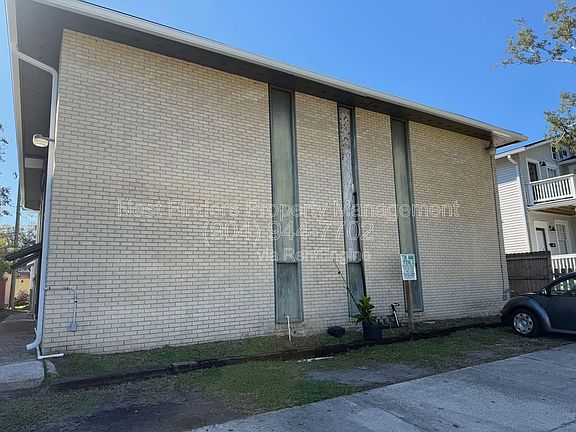 2nd image of 1318 Sydney Pl #3