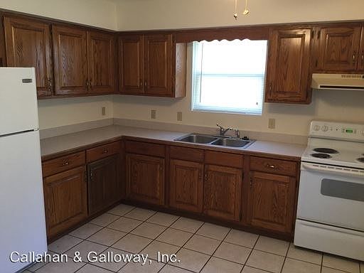 2nd image of 3211B Elm Grove Dr