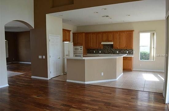 4th image of 10121 Deercliff Dr