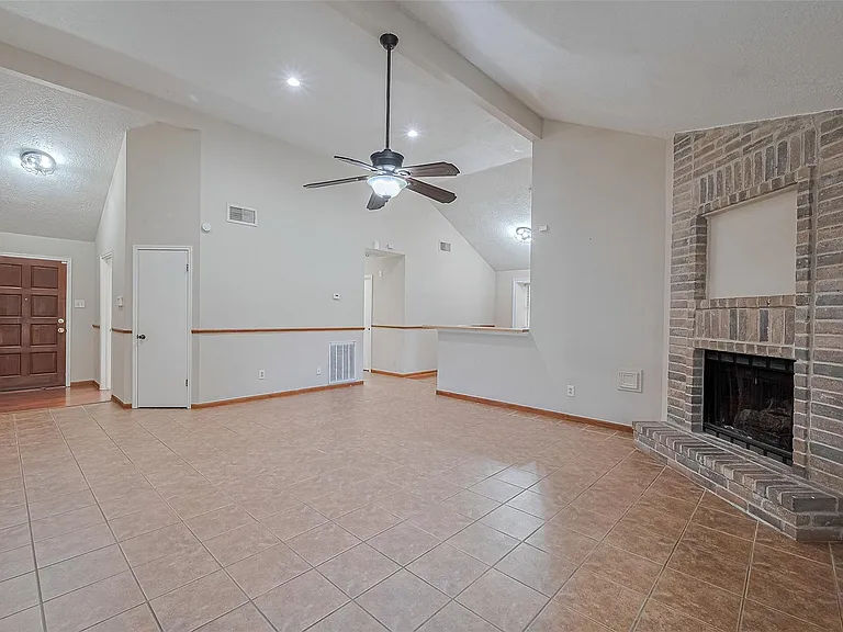 6907 Yardley Dr — Photo 5