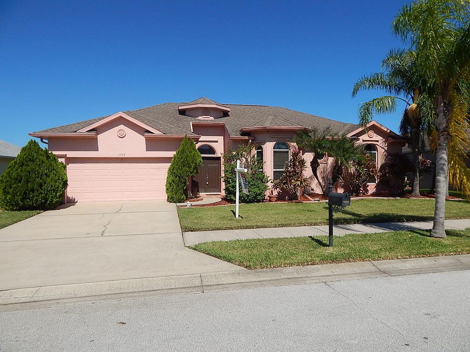 1st image of 1922 Laramie Cir