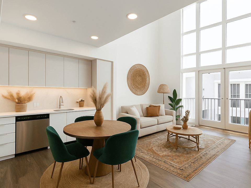 Fusion Hollywood - Living Room