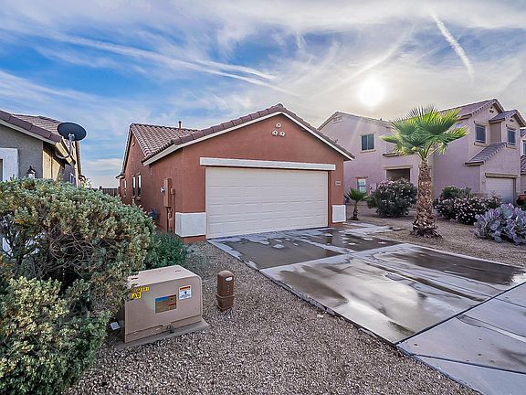 3rd image of 35663 W Velazquez Dr