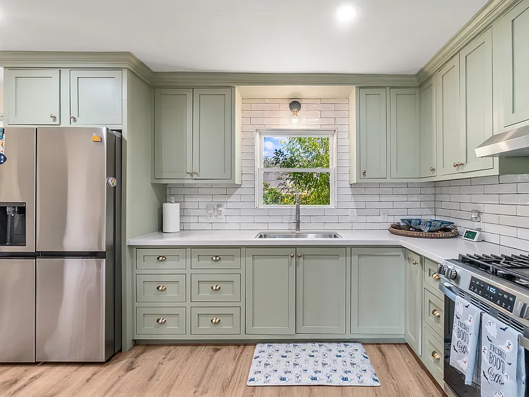 806 Florida Ave — Photo 10