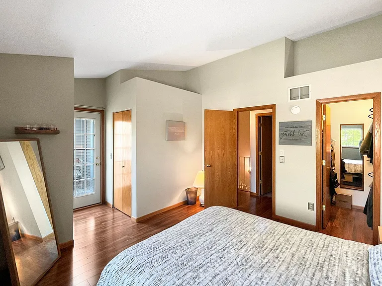 2040 Shenandoah Ct #G — Photo 12