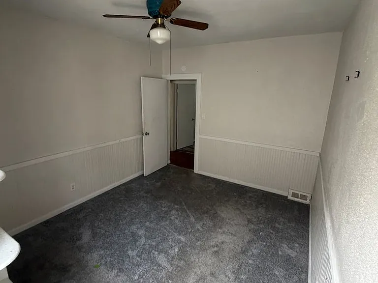 708 Black Ave — Photo 4