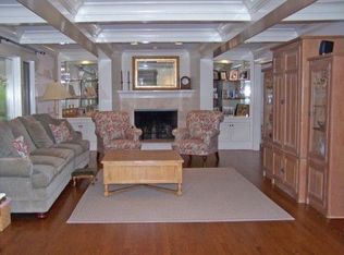 155 Old Hickory Rd, Fairfield, CT 06824