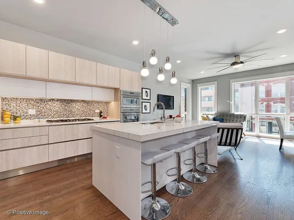 1428 W Grand Ave #2, Chicago, IL 60642