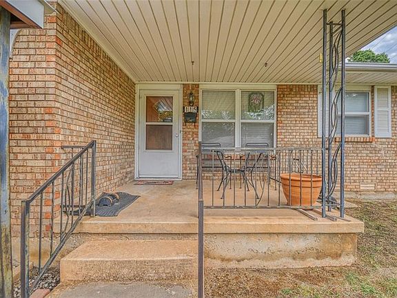 5th image of 115 Mimosa Dr