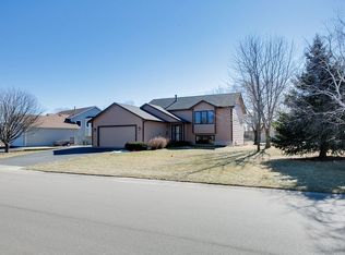 9803 Kirkwood Ln N, Maple Grove, MN 55369