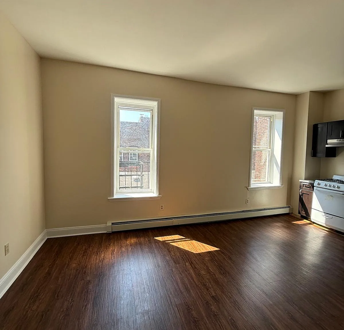 Studio, $1,000 — Photo 4