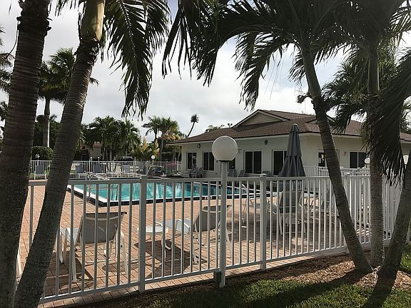 2nd image of 5451 Peppertree Dr APT D3