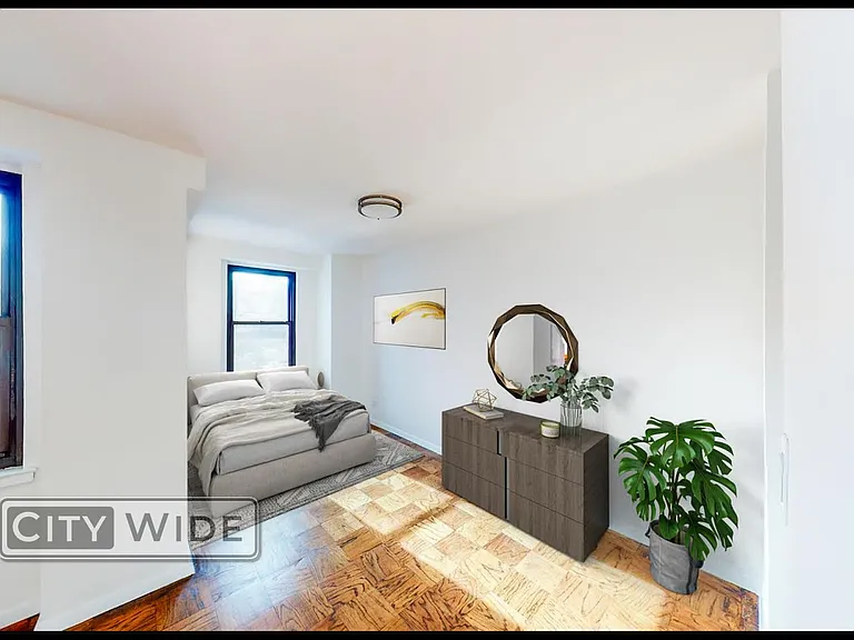 240 E 82nd St #5H — Photo 2