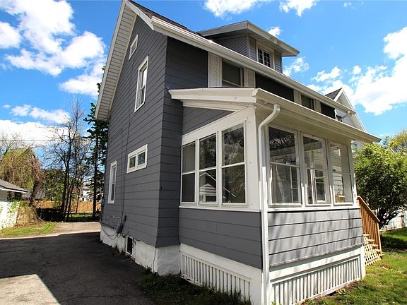 3rd image of 692 Chili Ave