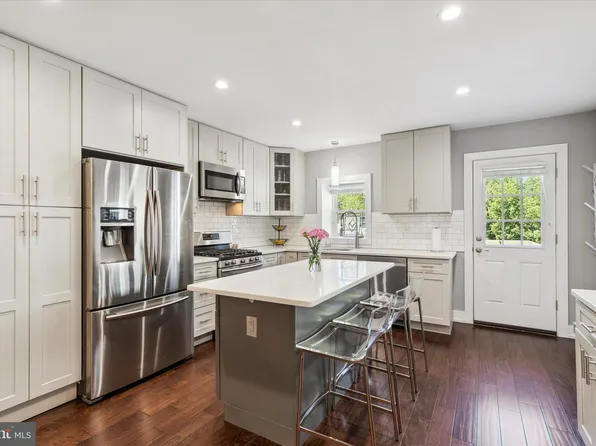 128 Maple St, Conshohocken, PA 19428