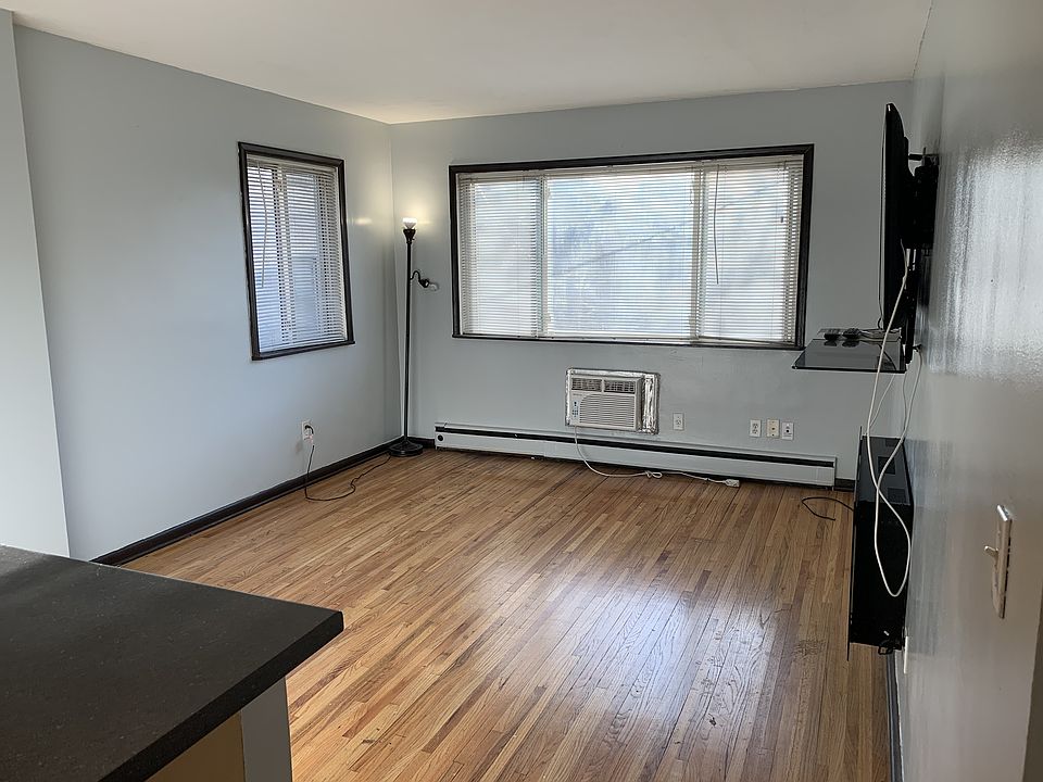 1st image of 2112 Garfield Ave APT 1
