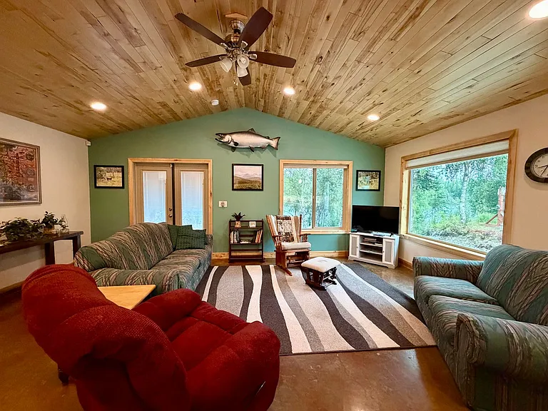 44010 Oehler Rd — Photo 1