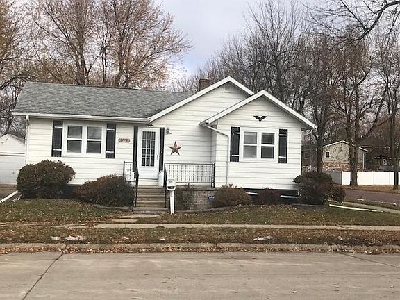 2nd image of 1523 East Ave